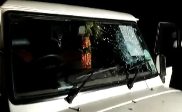 ବିଜେପି ପ୍ରାର୍ଥୀଙ୍କ ଗାଡ଼ିରେ ଆସାମ ‘ପୋଲ୍‌ ପାନେଲ୍‌ ଟିମ୍‌’ ‘ଇଭିଏମ୍‌’ ନେବାରୁ ହିଂସାକାଣ୍ଡ