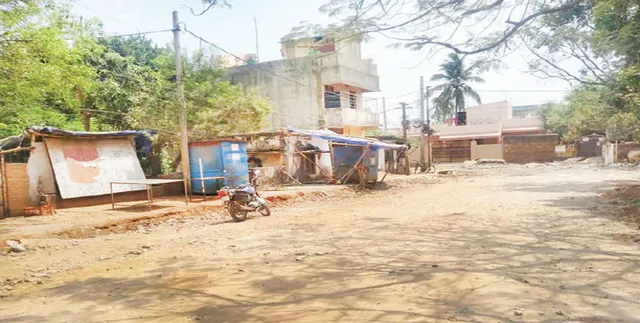 ଭୀମେଶ୍ବର ମାର୍ଗ: ଜବରଦଖଲ ପାଇଁ ବଙ୍କେଇ ଯାଉଛି ରାସ୍ତା