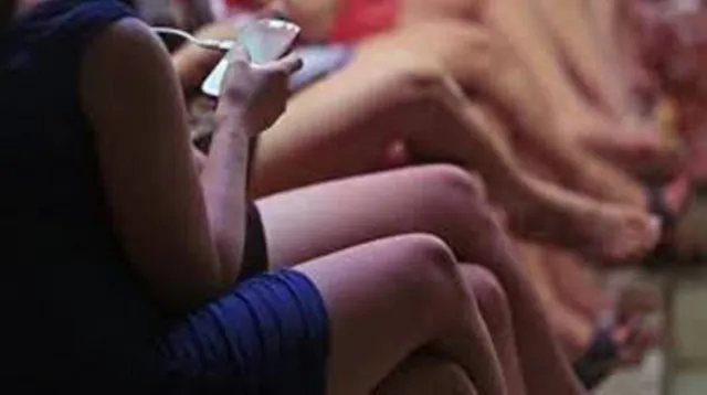 ହୋଟେଲରୁ ୫ ଯୋଡ଼ା ସନ୍ଦିଗ୍ଧ ପ୍ରେମୀଯୁଗଳ ଉଦ୍ଧାର