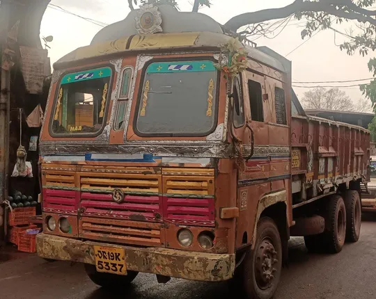 ଚୋରା ଲୁହାପଥର ବୋଝେଇ ଟ୍ରକ ଜବତ, ୨ ଗିରଫ