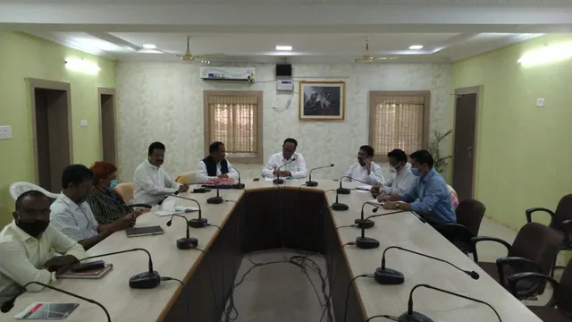 ଜଲାପୁଟ-ମୁସିମ୍‌ ପୁଟ ରାସ୍ତା ନିର୍ମାଣ ପ୍ରସଙ୍ଗ: ଜିଲ୍ଲାପାଳଙ୍କ କାର୍ଯ୍ୟାଳୟରେ ଯୁଗ୍ମ ବୈଠକ