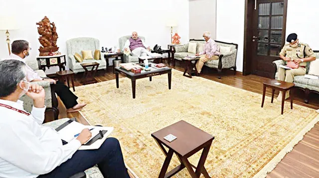 ମାଓବାଦୀ ଦମନ ପାଇଁ ବିଶାଳ ପ୍ରସ୍ତୁତି, ସିଆର୍‌ପିଏଫ୍‌ ଅଧିକାରୀଙ୍କ ସହିତ ଗୃହମନ୍ତ୍ରୀଙ୍କ ବୈଠକ