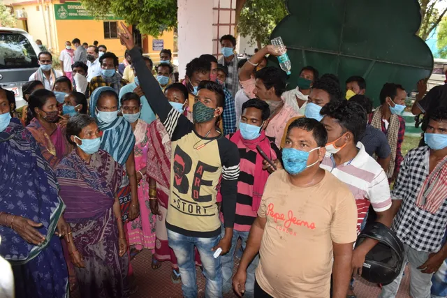 ହାତୀ ଉପଦ୍ରବ : ଡିଏଫଓଙ୍କ କାର୍ଯ୍ୟାଳୟ ସମ୍ମୁଖରେ ବିକ୍ଷୋଭ ପ୍ରଦର୍ଶନ