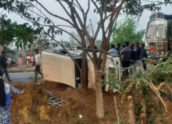 ଯାଞ୍ଚ ବେଳେ ଆର୍‌ଟିଓ ଗାଡ଼ିକୁ ପିଟିଲା ଟ୍ରକ୍‌, ଚାଳକ ମୃତ