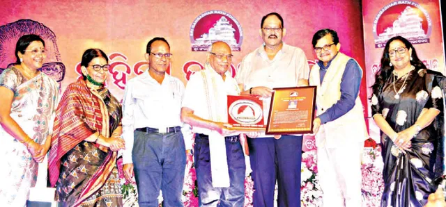 ସାହିତ୍ୟ ଭାରତୀ ସମ୍ମାନ ପ୍ରଦାନ ସମାରୋହ : ଅନ୍ୟାୟ ବିରୋଧରେ ସଂଗ୍ରାମ ପାଇଁ ସାହିତ୍ୟ ବଳିଷ୍ଠ ମାଧ୍ୟମ