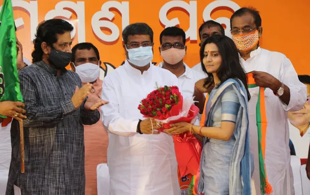 ବିଜେପିରେ ସାମିଲ ହେଲେ ସ୍ମୃତିରେଖା