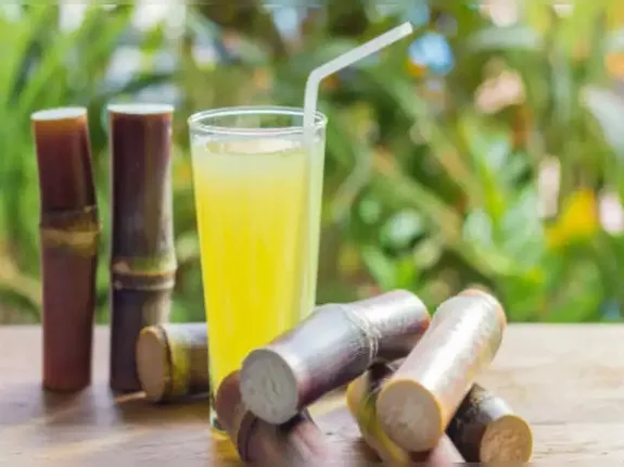 ଶରୀରକୁ ଥଣ୍ଡା ରଖିବା ସହ ଏହି ସବୁ ରୋଗକୁ ଦୂର କରିଥାଏ ଆଖୁର ରସ