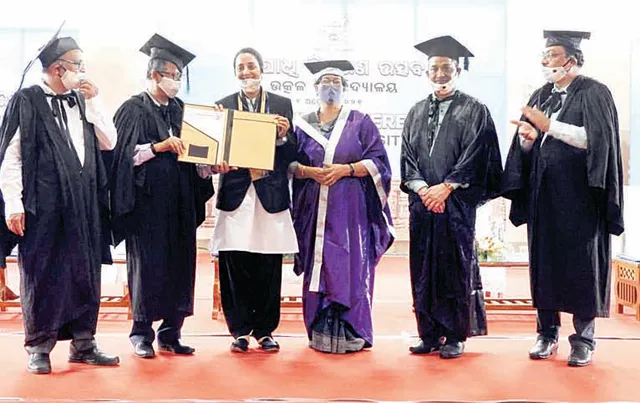 ଉତ୍କଳ ବିଶ୍ବବିଦ୍ୟାଳୟ ଉପାଧି ପ୍ରଦାନ ଉତ୍ସବ : ଛାତ୍ରଛାତ୍ରୀ ରାଷ୍ଟ୍ର ନିର୍ମାଣରେ ସାମିଲ ହୁଅନ୍ତୁ