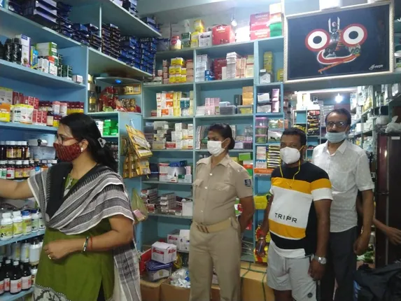 କରୋନା ଅତ୍ୟାବଶ୍ୟକ ସାମଗ୍ରୀର କଳାବଜାରୀ ବିରୋଧରେ ଅଭିଯାନ ଆରମ୍ଭ କଲା ଫ୍ଲାଇଙ୍ଗ୍ ସ୍କ୍ୱାର୍ଡ