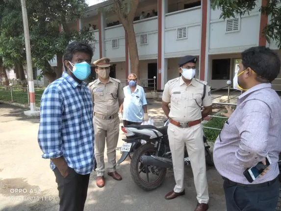 ଟିକାଦାନ କେନ୍ଦ୍ରର ସ୍ଥିତି ଅନୁଧ୍ୟାନ କଲେ ଆରଏମସି କମିଶନର ଓ ଏସପି