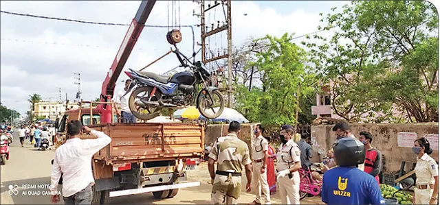 ଅମାନିଆଙ୍କୁ ଆଉ ନିସ୍ତାର ନାହିଁ, ଲକ୍‌ଡାଉନ୍‌ର ସପ୍ତାହେ ପରେ ବି ଚେତୁ ନାହାନ୍ତି