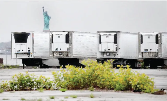 ଆମେରିକାରେ କରୋନାର ଭୟାନକ କାହାଣୀ, ବର୍ଷେ ହେଲା ଟ୍ରକରେ ପଡ଼ିଛି ୭୫୦ ଶବ