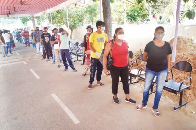 ବିନା ପୂର୍ବ ସୂଚନାରେ ଟିକା କେନ୍ଦ୍ର ଆସିବା ମନା