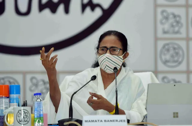 ପଶ୍ଚିମବଙ୍ଗରେ ବିପୁଳ ବିଜୟ ଅଭିମୁଖେ ତୃଣମୂଳ କଂଗ୍ରେସ, ୨୦୬ ଟି ଆସନରେ ଆଗୁଆ