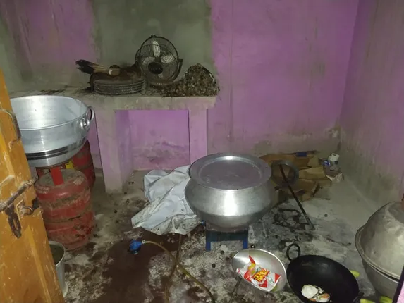 ପାତ୍ରପଡ଼ାରେ ଗ୍ୟାସ୍ ସିଲିଣ୍ଡର ଫାଟିବା ଘଟଣା: ଆଇସିୟୁ ଅଭାବରୁ ଜଣକ ଜୀବନ ଚାଲିଗଲା!