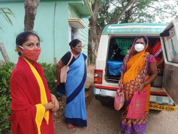 ୩୧ ଗର୍ଭବତୀ ମହିଳାଙ୍କୁ ହସ୍ପିଟାଲକୁ ସ୍ଥାନାନ୍ତର, ଜନ୍ମ ନେଲେ ୧୦