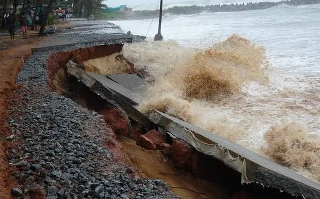 ମଙ୍ଗଳବାର ପ୍ରତ୍ୟୁଷରେ ଗୁଜରାଟ ଉପକୂଳରେ ସ୍ଥଳଭାଗରେ ପ୍ରବେଶ କରିବ ସାମୁଦ୍ରିକ ବାତ୍ୟା ‘ତୌତେ’