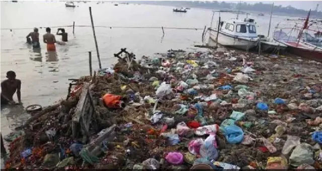 ଉତ୍ତରପ୍ରଦେଶରେ ଗଙ୍ଗାରେ ଭାସୁଥିବା ଦେଖିବାକୁ ମିଳିଲା ଅନେକ କରୋନା ସଂକ୍ରମିତଙ୍କ ମୃତଦେହ: ଆତଙ୍କିତ ହେଲେ ଗ୍ରାମବାସୀ