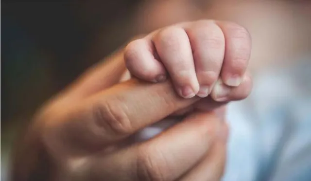 ଦୁଇବର୍ଷର ଶିଶୁକୁ ବିକ୍ରି କରି ସେହି ଟଙ୍କାରେ ପ୍ରେମିକା ସହ ବୁଲିବାକୁ ପଳାଇଲା ବାପା