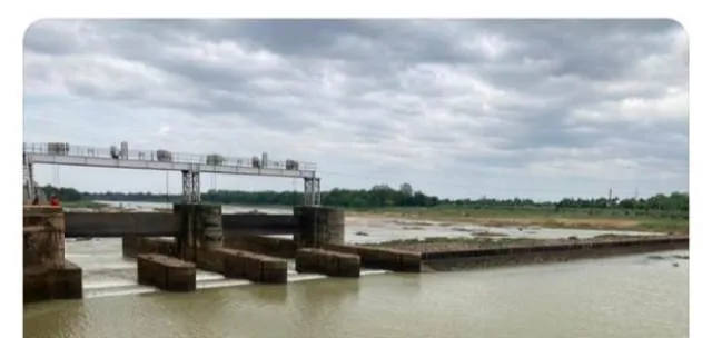 ବିପଦ ସଂକେତ ଟପିଲା ବୈତରଣୀ ନଦୀର ଜଳସ୍ତର: ଭଦ୍ରକ ଜିଲ୍ଲାରେ ଚାରିଟି ବ୍ଲକରେ ବନ୍ୟାର ଆଶଙ୍କା 