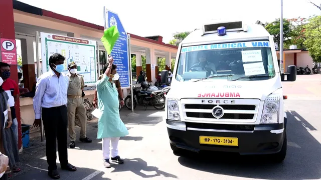 ରାଉରକେଲାରେ ଗଡ଼ିଲା "ସଞ୍ଜୀବନୀ ରଥ', ଶଯ୍ୟାଶାୟୀ ଓ ଭିନ୍ନକ୍ଷମ ବ୍ୟକ୍ତିଙ୍କୁ ଘରେ ଦିଆଯିବ କୋଭିଡ୍ ଟିକା