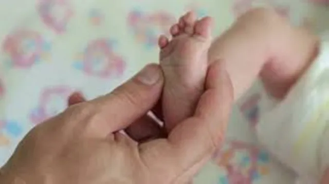 କରୋନା ନେଗେଟିଭ ମା’ କୋଭିଡ ପଜିଟିଭ ଶିଶକୁ ଦେଲେ ଜନ୍ମ