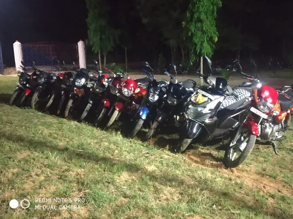 ଜୁଆ ଆଡ୍ଡା ଉପରେ ଚଢ଼ାଉ; ୪ ଅଟକ,୧୪ ବାଇକ ଜବତ 