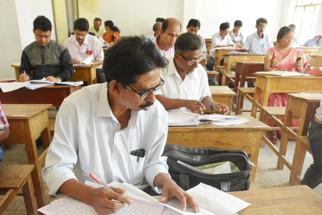 ମାଟ୍ରିକ୍ ପରୀକ୍ଷାର୍ଥୀଙ୍କ ମାର୍କ ଅପ୍‌ଲୋଡ୍‌ ୨୪ରୁ, ମେଣ୍ଟର ସ୍କୁଲର ପ୍ରଧାନଶିକ୍ଷକଙ୍କୁ ଦାୟିତ୍ବ