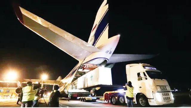 ସର୍ବବୃହତ୍ ମାଲବାହୀ ବିମାନରେ ଭାରତକୁ ୩ ଅକ୍ସିଜେନ୍‌ ପ୍ଲାଣ୍ଟ ପଠାଇଲା ବ୍ରିଟେନ