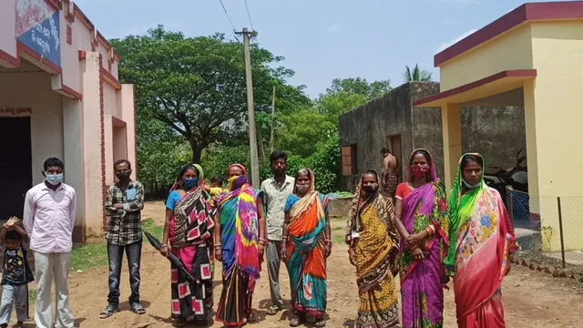 ଅଭିଯୁକ୍ତଙ୍କୁ ଗିରଫ ଦାବିରେ ଥାନା ଘେରିଲେ ମହିଳା