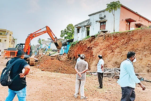 ଏକାମ୍ର କ୍ଷେତ୍ରରେ ପୁଣି ଆରମ୍ଭ ହେଲା ସୌନ୍ଦର୍ଯ୍ୟୀକରଣ କାମ