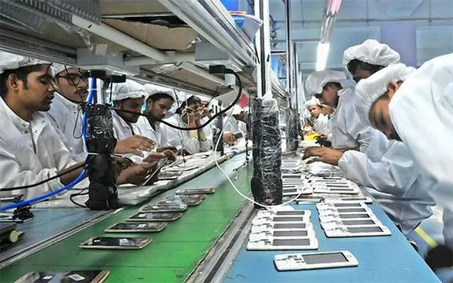 ମହାମାରୀ ପ୍ରଭାବ: ମୋବାଇଲ୍‌ ଉତ୍ପାଦନ ୫୦% ହ୍ରାସ