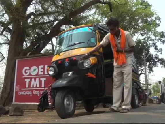 ଚର୍ଚ୍ଚାରେ ନୂଆପଡ଼ାର କରୋନା କାଳର ଦେବଦୂତ