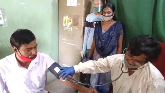 ସଙ୍କଟରେ ଉତ୍ସର୍ଗୀକୃତ ସେବକ ଡାକ୍ତର ସିହ୍ନା