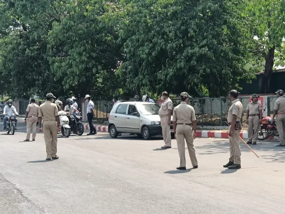 ସପ୍ତାହାନ୍ତ ସଟଡାଉନ କଡ଼ାକଡ଼ି ପାଳନ ପାଇଁ ରାଉରକେଲାରେ ଯାଞ୍ଚ କଡ଼ାକଡ଼ି