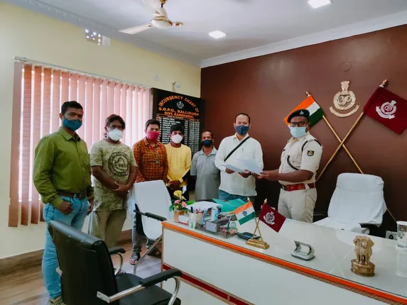 ସାମ୍ବାଦିକଙ୍କୁ ସବ ଇନ୍ସପେକ୍ଟରଙ୍କ ଦୁର୍ବ୍ୟବହାର ନେଇ ଏସପିଙ୍କୁ ଦାବିପତ୍ର