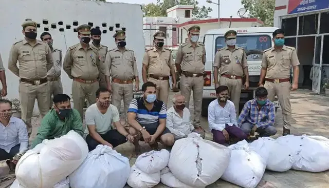 କରୋନା ଆକ୍ରାନ୍ତଙ୍କ ମୃତଦେହରୁ ୫୨୦ଟି ବେଡ଼ସିଟ, ୧୨୭ଟି କୁର୍ତା ଓ ଧଳା ଶାଢ଼ୀ ଚୋରି କରିଥିବା ୭ଜଣଙ୍କୁ ଗିରଫ କଲା ପୁଲିସ