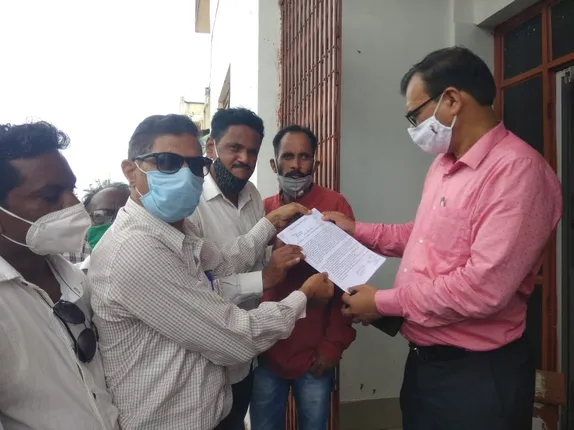 ଚାଷୀ ସମସ୍ୟା ସମାଧାନ ନେଇ ଜିଲ୍ଲା କିଷାନ କଂଗ୍ରେସ ପକ୍ଷରୁ ଦାବିପତ୍ର ପ୍ରଦାନ