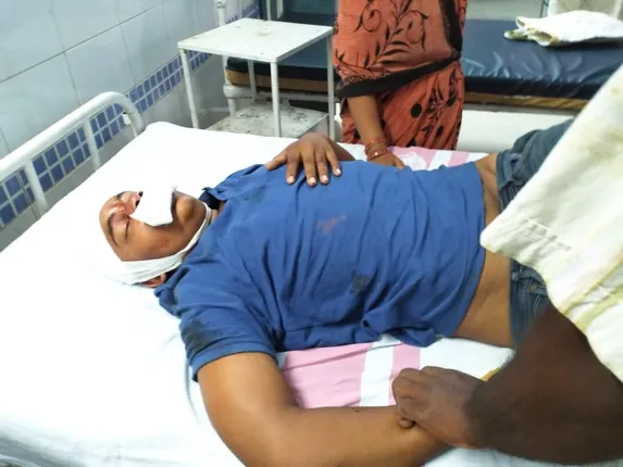 ସାବିତ୍ରୀ ଭାର ନେଇ ଯାଉଥିବା ବେଳେ ଦୁର୍ଘଟଣା, ୨ ଗୁରୁତର