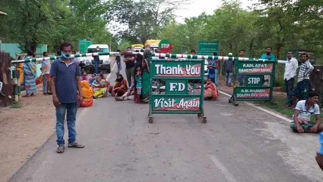 ଅଘୋଷିତ ବିଦ୍ୟୁତ କାଟ ପ୍ରତିବାଦରେ ମହିଳାଙ୍କ ରାସ୍ତାରୋକ