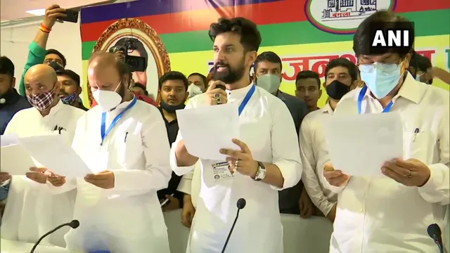 ଦିଲ୍ଲୀରେ ଚିରାଗଙ୍କ ଶକ୍ତି ପ୍ରଦର୍ଶନ, ବିହାରର ସବୁ ଜିଲ୍ଲାରେ ଆଶୀର୍ବାଦ ଯାତ୍ରା କରିବାକୁ ଘୋଷଣା