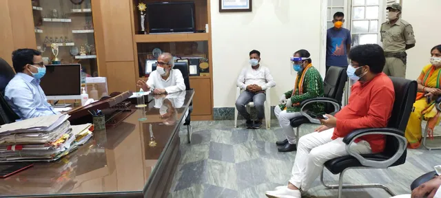 କୋଭିଡ ହସ୍ପିଟାଲ ପରିଦର୍ଶନ କଲେ କେନ୍ଦ୍ରମନ୍ତ୍ରୀ ପ୍ରତାପ ଷଡ଼ଙ୍ଗୀ, ରୋଗୀଙ୍କ ସହିତ କଥା ହେଲେ