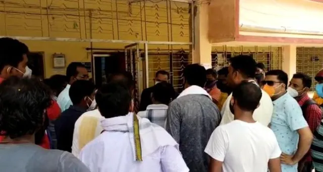 ଦୀର୍ଘ ଦିନ ହେବ ମିଳୁନି ସରକାରୀ କାମର ବିଲ୍; ଶ୍ୟାମାଖୁଣ୍ଟା ବ୍ଲକରେ ତାଲା ପକାଇଲେ ଜନପ୍ରତିନିଧି