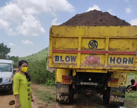 ବିନା ରୟଲଟିରେ ବାଲି ଓ ପଥର ଚାଲାଣ; ୧ଲକ୍ଷ ୨୯ହଜାର ଜୋରିମାନା ଆଦାୟ