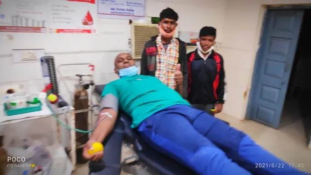 ରକ୍ତଦାନ କରି ନାବାଳକର ଜୀବନ ବଂଚାଇଲେ ରମେଶ