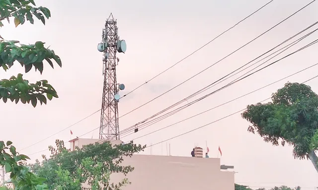 ମହାମାରୀ ବେଳେ ମୋବାଇଲ ଯନ୍ତ୍ରଣା: ମାଳମାଳ ଟାୱାର, ନେଟ୍‌ୱର୍କ ଶୂନ