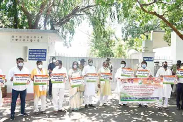 ସାର୍ବଜନୀନ ଟିକାକରଣ ନେଇ ଦାବି କଲା କଂଗ୍ରେସ