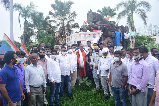 ମାଷ୍ଟରକ୍ୟାଣ୍ଟିନ ଛକରୁ ଘୋଡ଼ା ସ୍ଥାନାନ୍ତର ପ୍ରସଙ୍ଗ: ତେଜିଲା ପ୍ରତିବାଦର ସ୍ବର