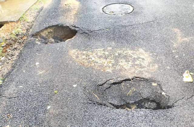 ଲଗାଣ ବର୍ଷାରେ ଦବିଗଲା ୭ଦିନର ରାସ୍ତା, ଗୃହବନ୍ଦୀ ଅବସ୍ଥାରେ ସତ୍ୟସାଇ ଏନ୍‌କ୍ଲେଭ୍‌ବାସୀ