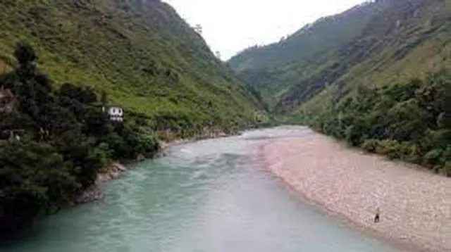 କଥା-ଫରୁଆ: ନଈ ସୁଅରେ ବାଲିବନ୍ଧ ପକାଇବା